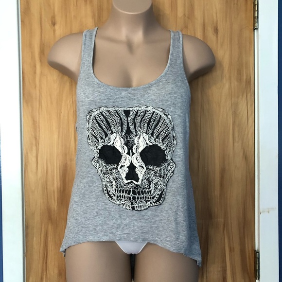 Full Tilt Tops - Full tilt skull tank top.